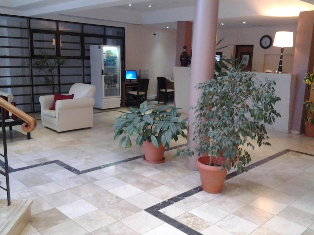 Hotel Lazaro Villa Mercedes Eksteriør bilde